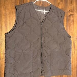 mens black lightweight vest with stitching detail Size XXL